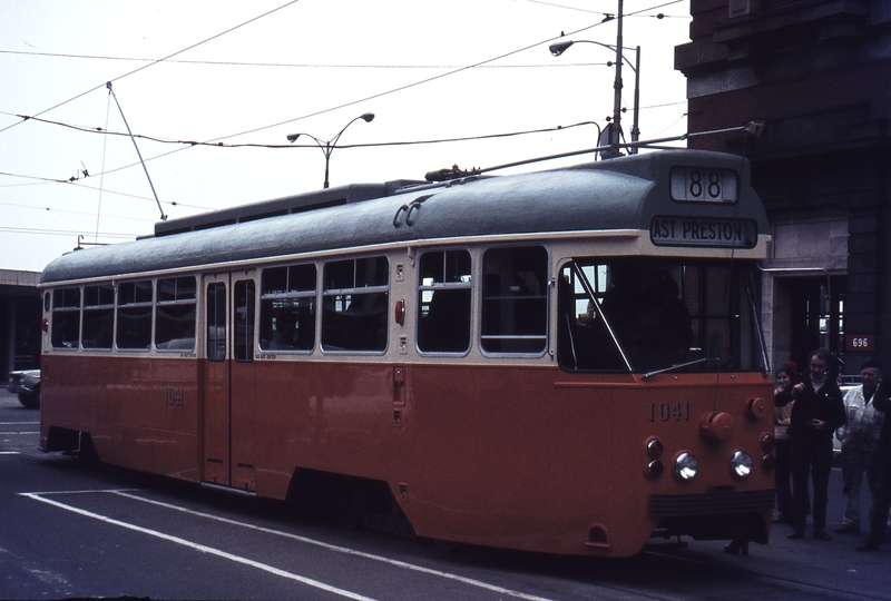 112484: Bourke Street at Spencer Street 1041 on first day of running
