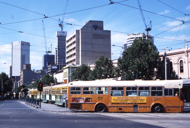 117190: Elizabeth Street at Victoria Street Bus 907 and SW6 Trams 931 and 952 stranded by Industrial Dispute