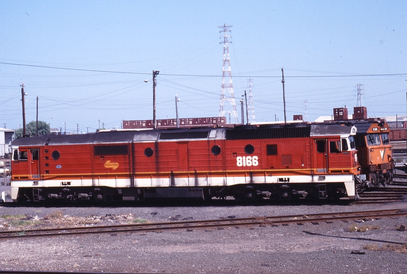 117200: South Dynon Locomotive Depot 8166 G 519