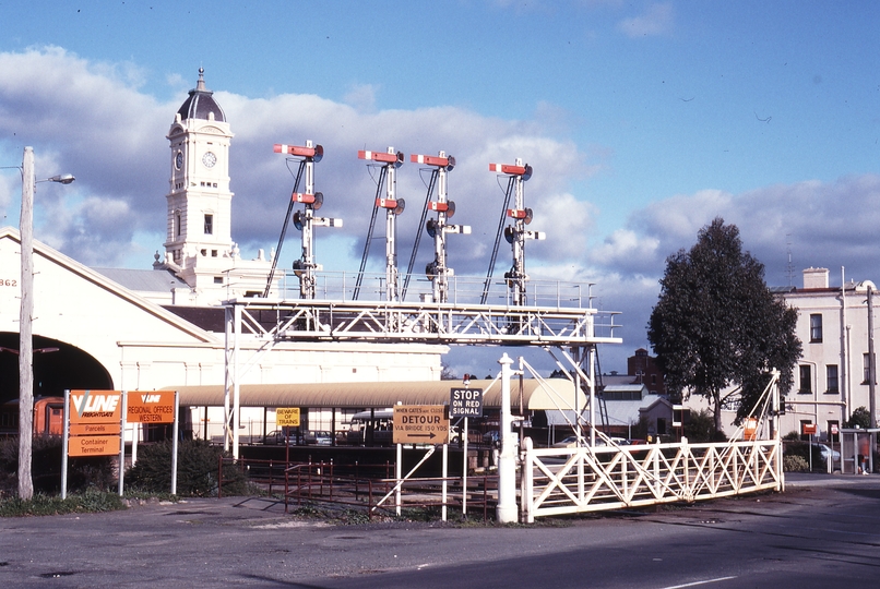 117356: Ballarat Lydiard Street Gates and Signal Bridge Looking from North to South across line