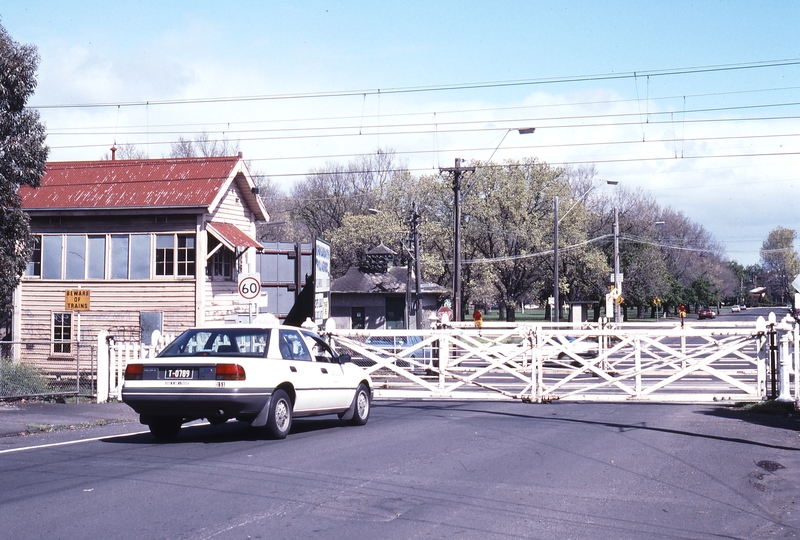117379: Clifton Hill A Signal Box and Ramsden Street Gates