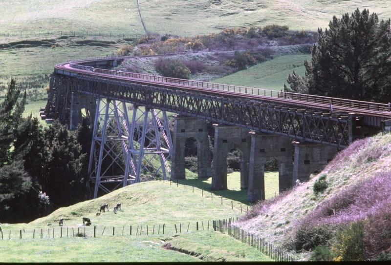 125504: Ormondville Viaduct looking towards Napier