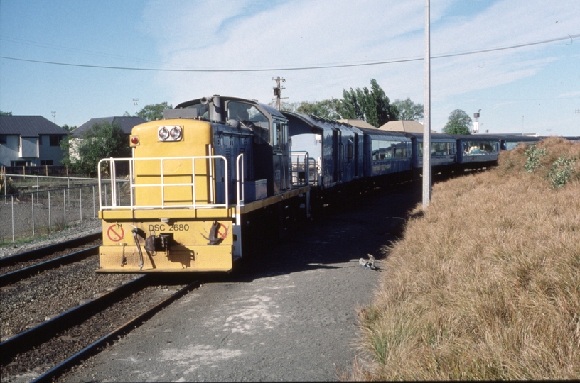 125854: Christchurch (3), DSC 2640 docking cars for 0801 Westbound 'Tranz Alpine'
