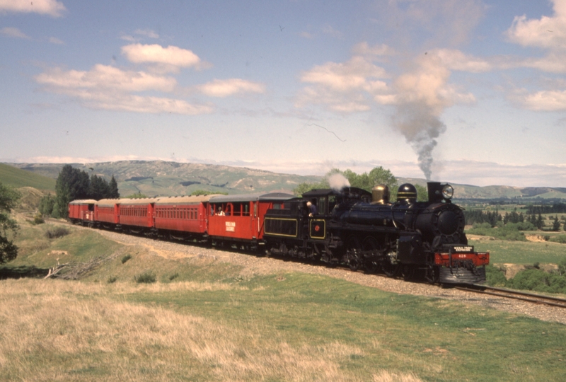 131548: Weka Pass Railway km 5 Passenger to Waikari A 428