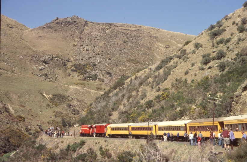 131657: Christmas Creek Taieri Gorge Railway Passenger to Dunedin De 504 Dj 1240