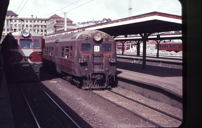 103394: Wellington Up Gisborne Express Ew 1801 and Down Suburban train
