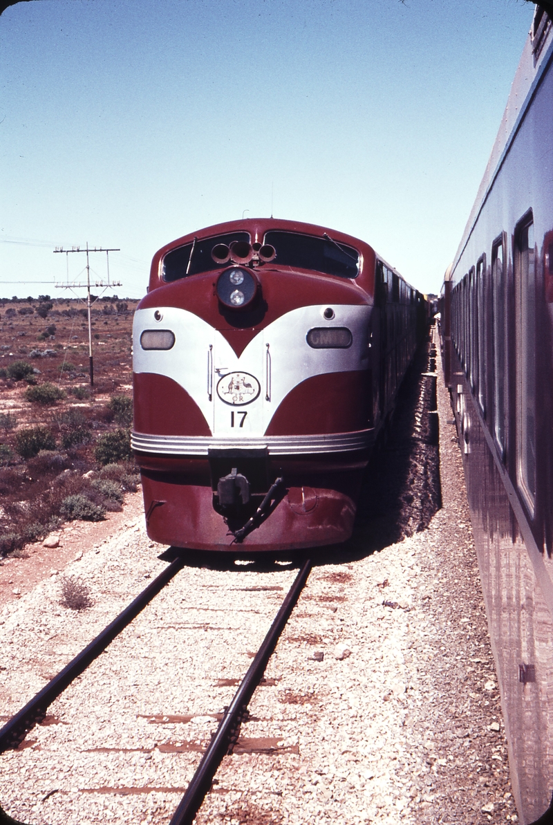 108930: Naretha Westbound Trans Australian Express GM 17
