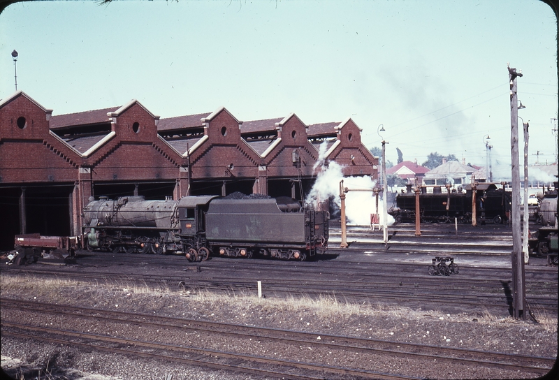109130: East Perth Locomotive Depot V 1203 Dm 582