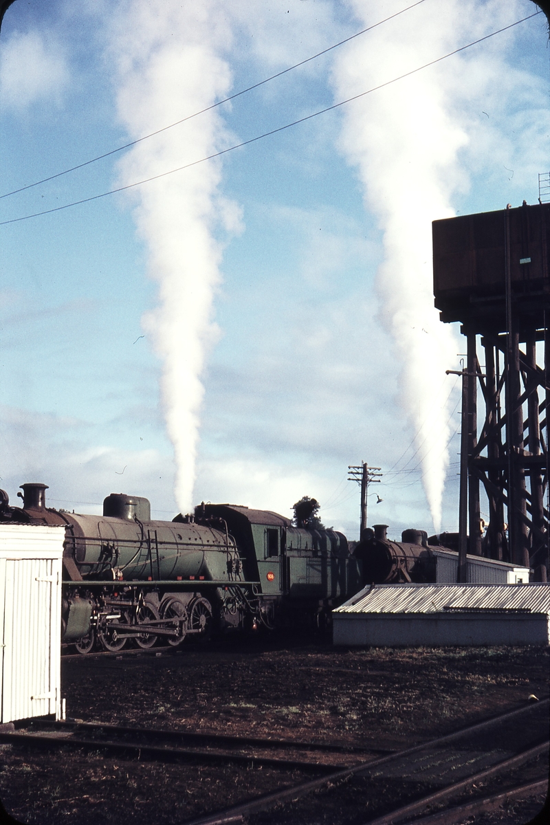109346: Busselton Locomotive Depot W 908 W 927