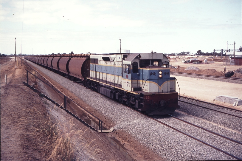 109829: Forrestfield Opposite Locomotive Depot Down Grain Empty L 251