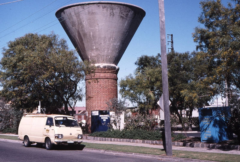 119426: Mordialloc Water Tank at South End of Platforms East Side