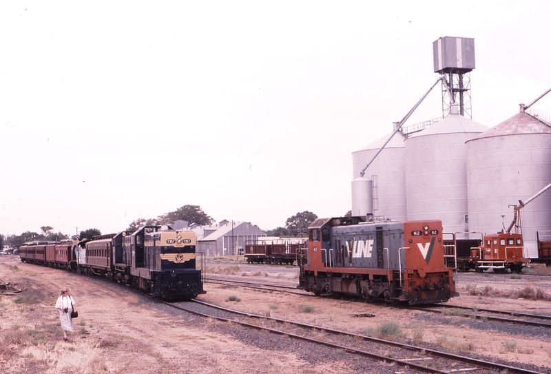 119593: Deniliquin 9070 Up Special Goods T 357 Y 133 and K 176 in consist also Down Light Engine from 9083 Goods H 2