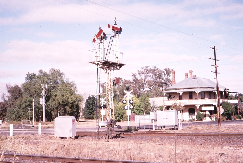 119678: Avenel Up Home Signals and Disc Post 14