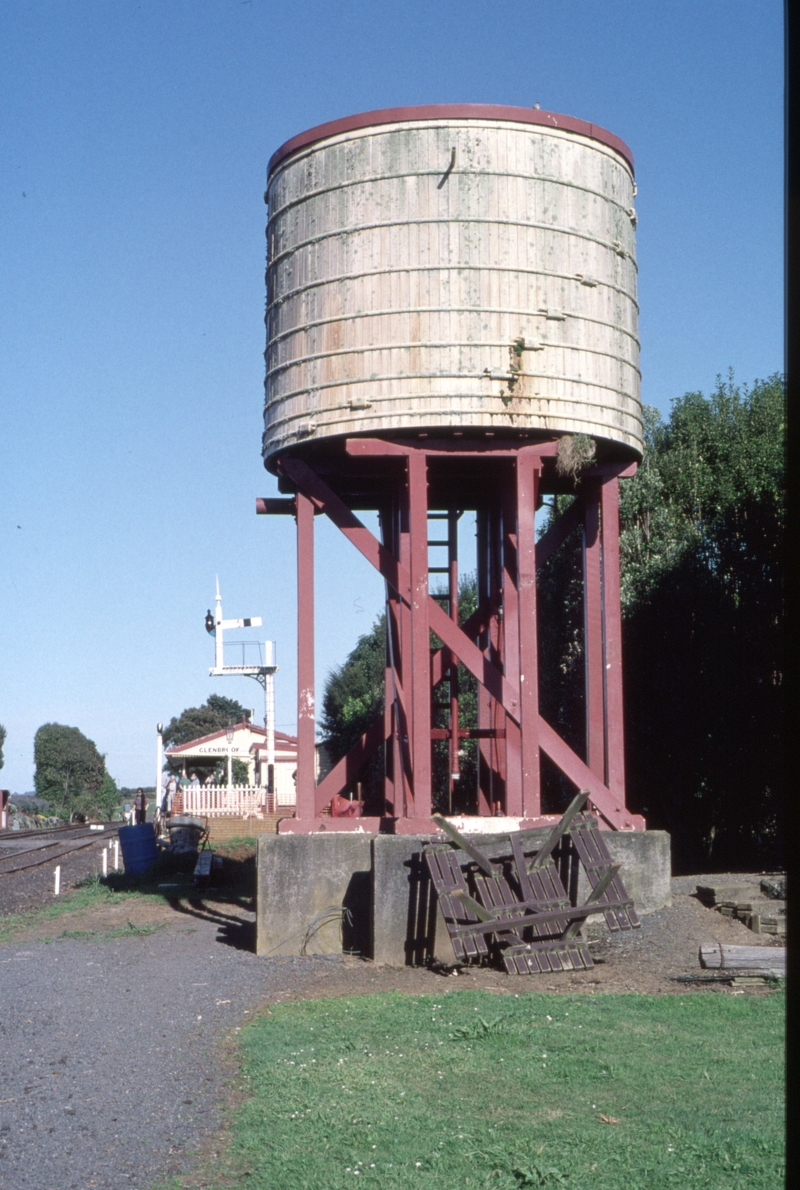 125425: Glenbrook Wood Stave Water Tank