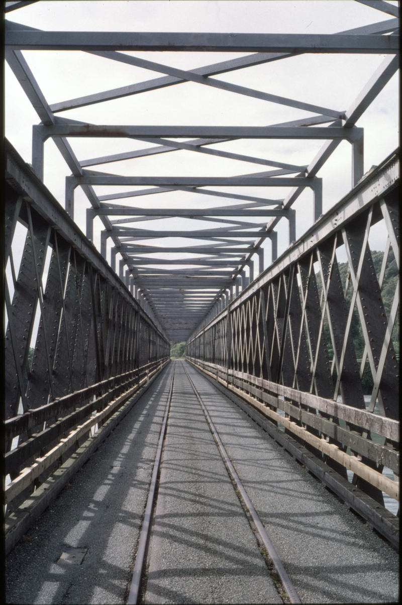 125902: Taramakau River Bridge looking North