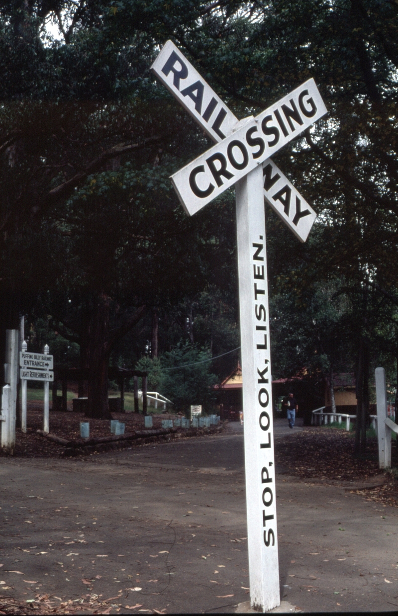 126343: Lakeside Level Crossing Sign at East End