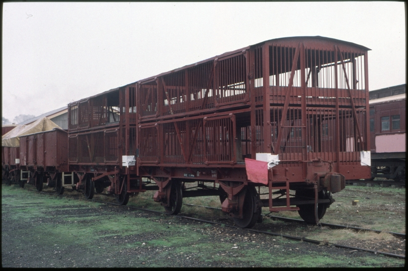 126408: Maldon Sheep Wagons L 1400 L1379