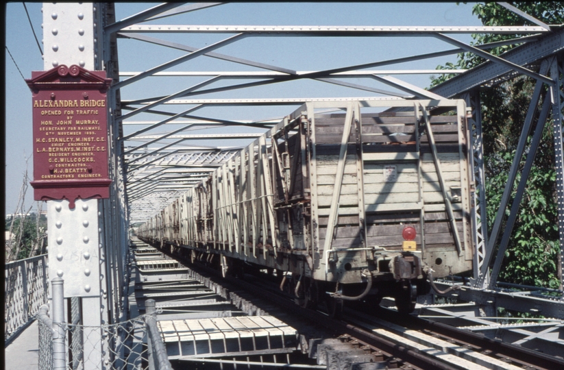 126604: Alexandra Bridge Rockhampton Up Livestock Train (2815),