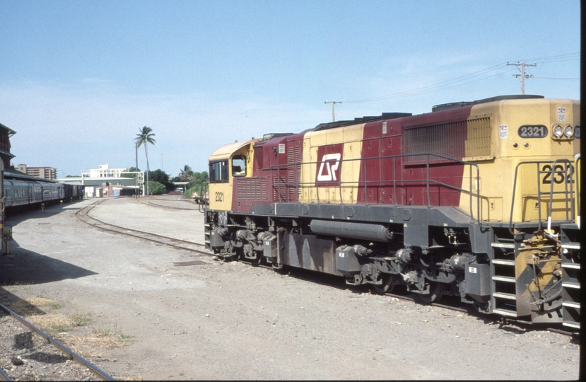 126665: Townsville Down Container Train 2321 (2199 F),