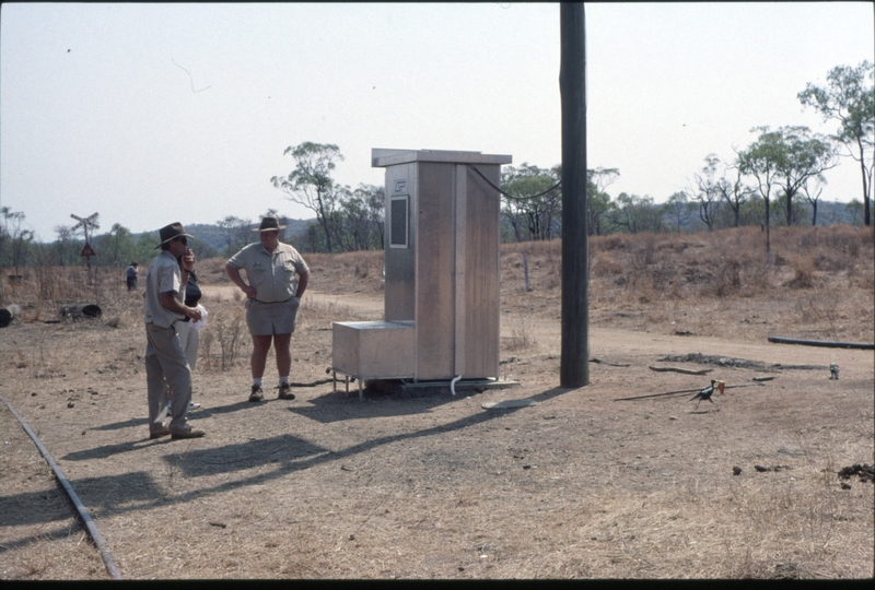 126875: Bullock Creek QR Crew feeding magpies