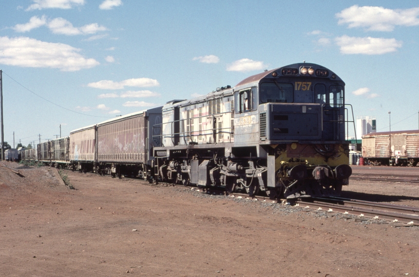 127649: Charleville Up Empty Stock Train to Quilpie 1757