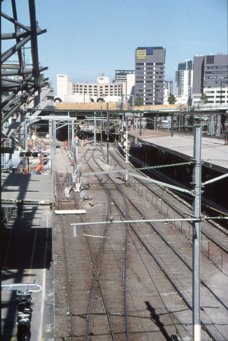 129577: Spencer Street Platforms 8 and 9 looking South from Bourke Street Bridge