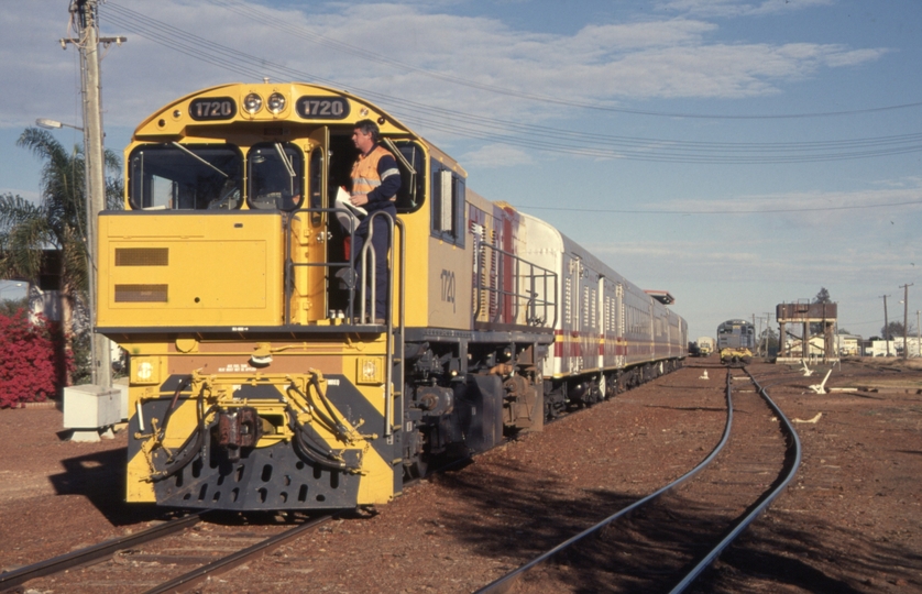 129852: Quilpie ARHS Special to Charleville 1720 in background 1772