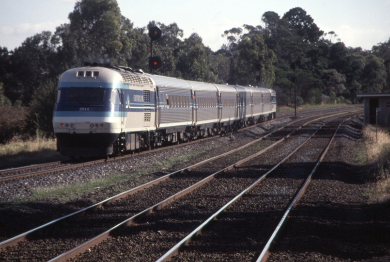130199: Tallarook Loop Day XPT from Sydney to Melboune XP 2014 trailing