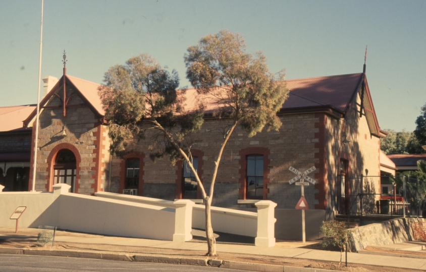 130316: Broken Hill Sulphide Street Station Street frontage