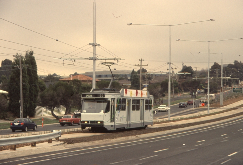 130458: Vermont South Line at Stanley Road Stop Test Tram to Terminus A2 271