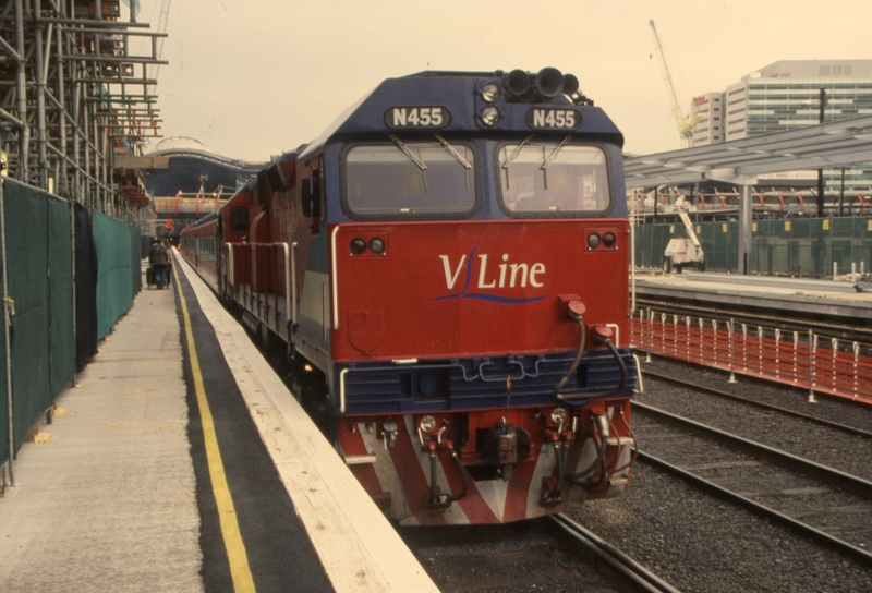 130535: Spencer Street Platform 2 8:40am Passenger to Bendigo (Sunbury),