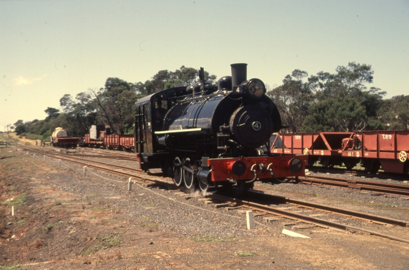 130688: Drysdale Vulcan Ironworks No 4 backing down for Passenger to Queenscliff