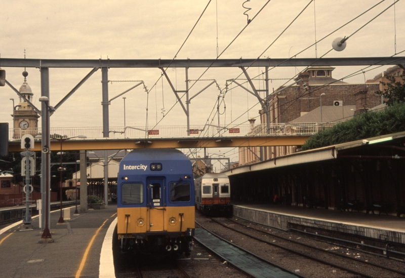 130812: Newcastle Interurbans at Platforms 1 and 2