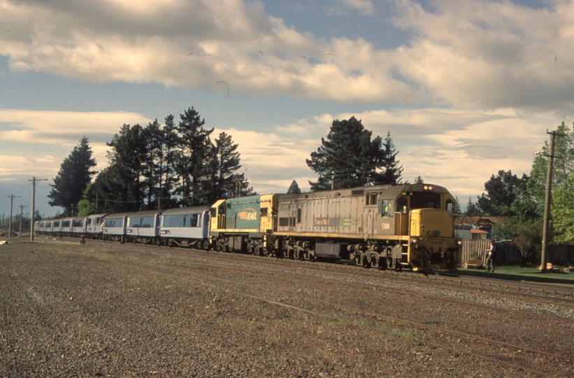 131430: Springfield 'Tranz Alpine' to Greymouth DX 5304 DCP 4801