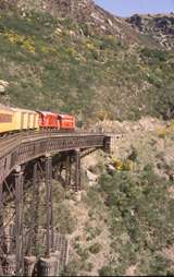 131637: Flat Stream Viaduct Taieri Gorge Railway Passenger to Middlemarch De 504 Dj 1240