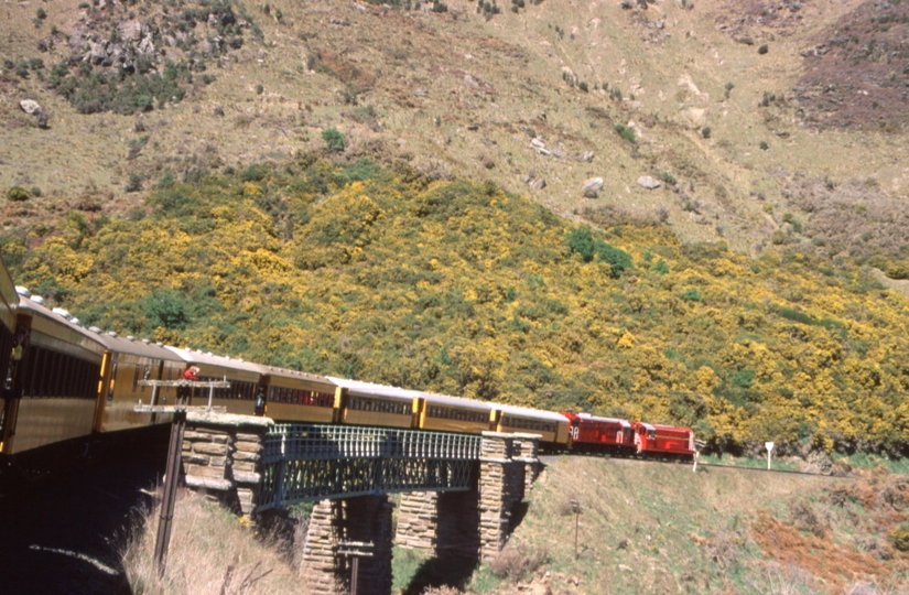131659: Christmas Creek - Little Mount Allan Section Three Span Bridge Taieri Gorge Railway Passenger to Dunedin De 504 Dj 1240
