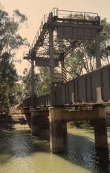132087: Murrabit Bridge looking towards Stony Crossing