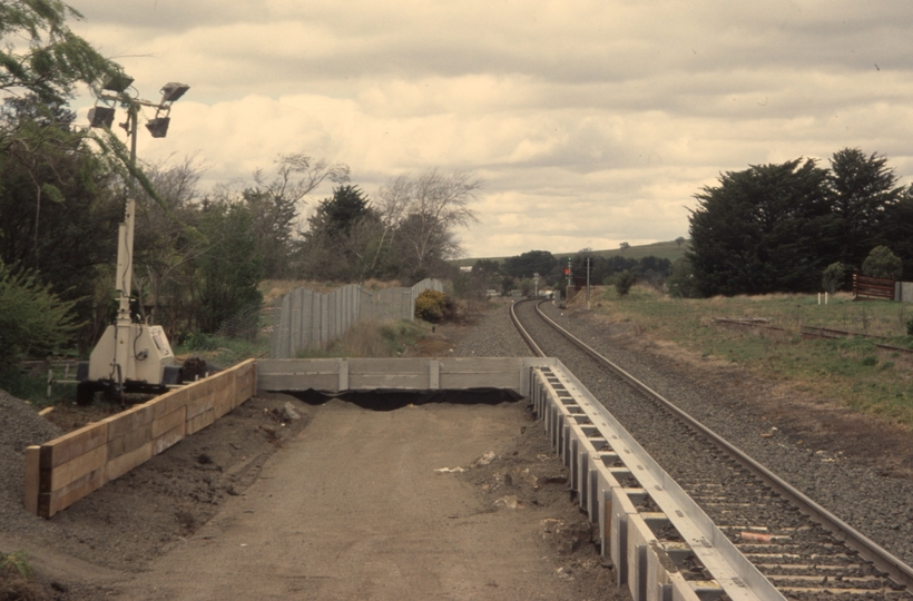 132385: Ballan looking towards Melbourne Platform extension under construction