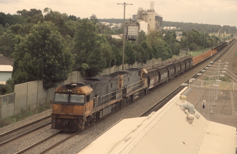 132548: Beresfield Up Steel Train NR 115 NR 31