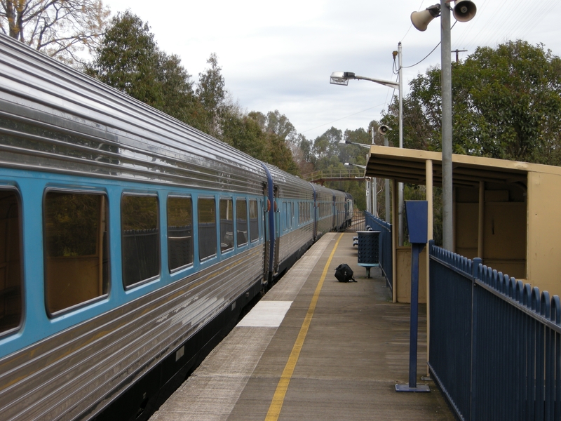 135460: Wangaratta Day XPT to Sydney looking South