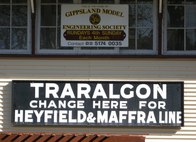 135525: Traralgon Gippsland Model Engineering Society Signs on Relocated Traralgon Signal Box