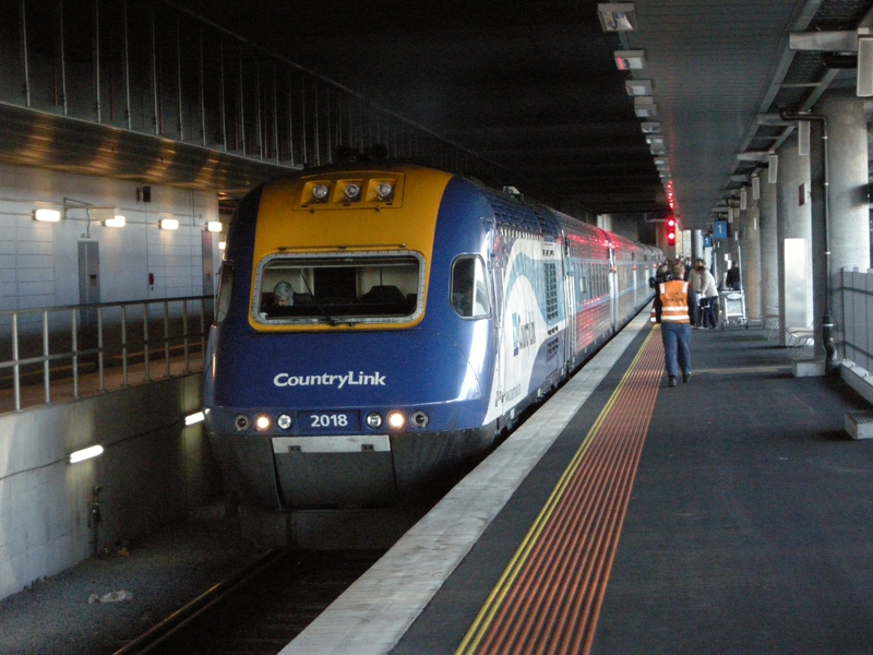 135570: Southern Cross Platform 1 Day XPT to Sydney XP 2018 leading