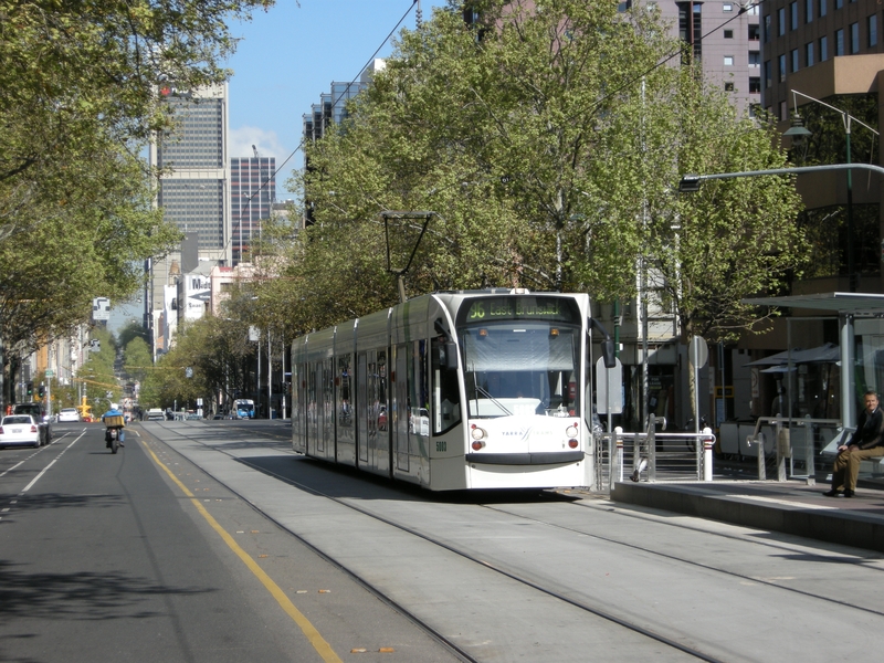 135617: Bourke Street at Spring Street Down to East Brunswick D2 5003
