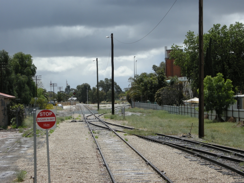 135630: Swan Hill looking towards Piangil from North end of Platform