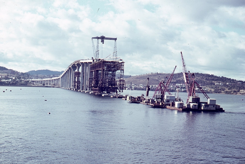 400016: Hobart Tasman Bridge under construction
