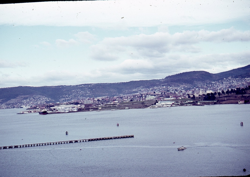 400020: Hobart viewed from Tasman Bridge