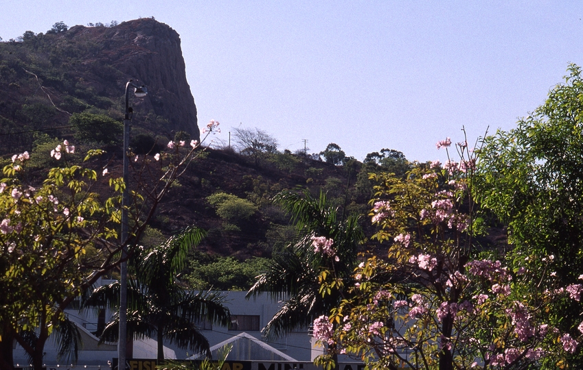 400904: Townsville Qld Castle Hill