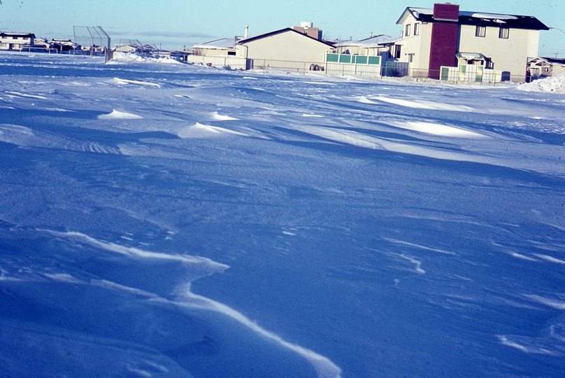 401253: Lansdowne Edmonton Windblown Snow