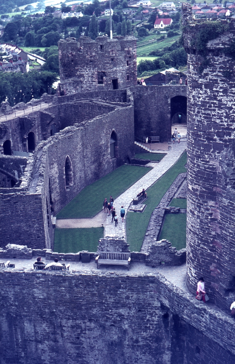 401402: Conway Caernarvonshire Wales Castle interior