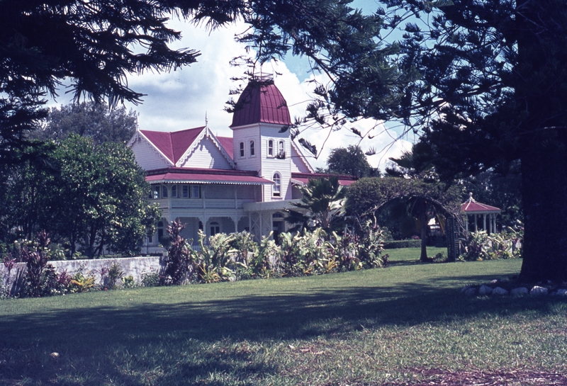 401783: Nuku'Alofa Tonga Royal Palace Photo Wendy Langford